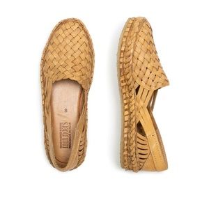 Mohinders Woven Flat